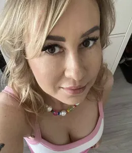 goodlookingashley1